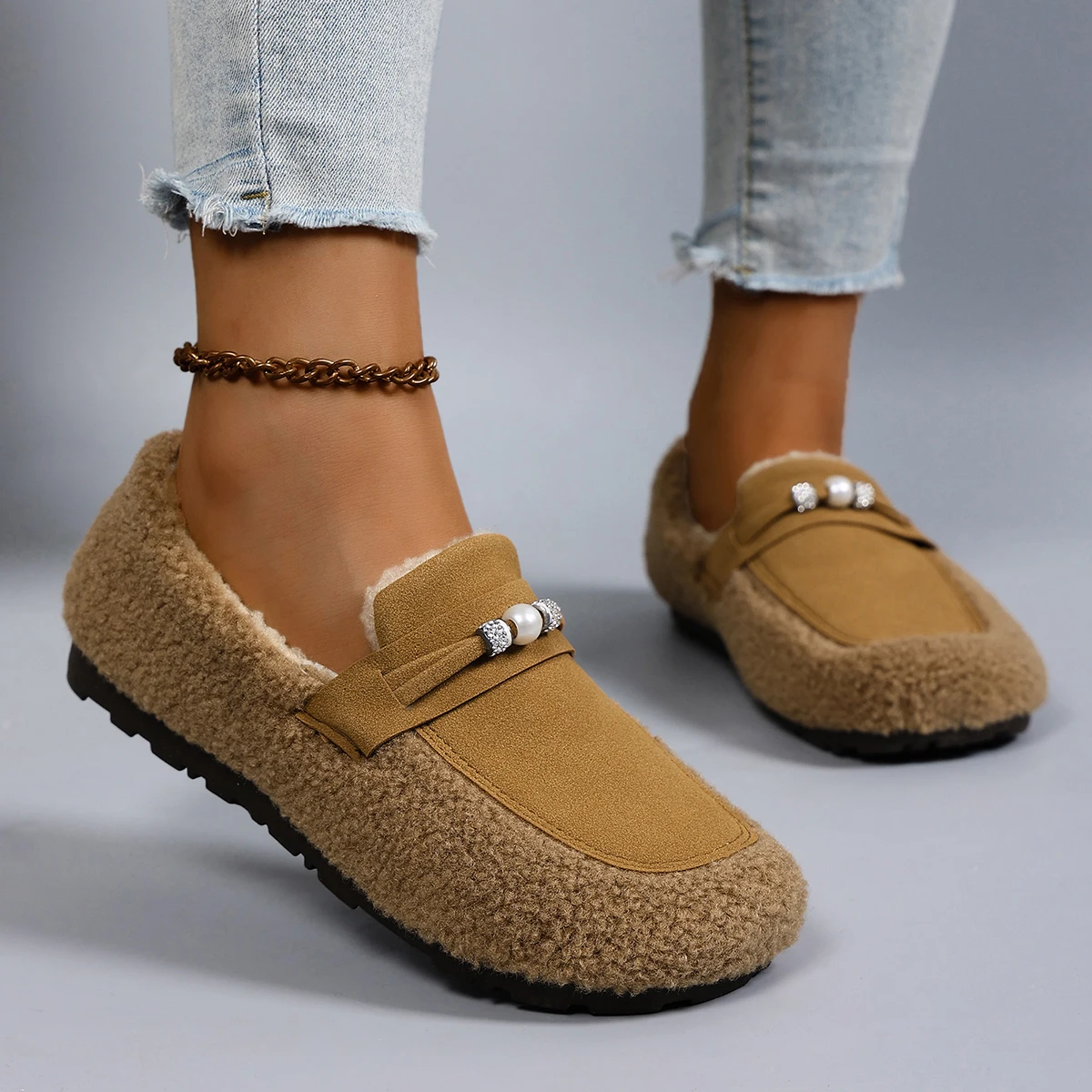 New autumn and winter products: Women's low cut cotton boots, warm, comfortable, breathable and casual shoes
