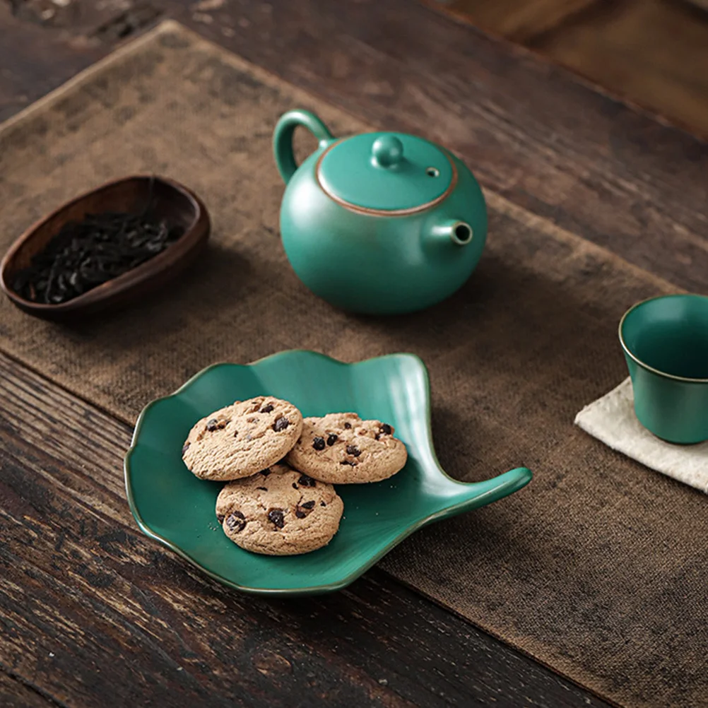 

1Pcs Fruit Plate Ceramic Snack Serving Tray Creative Leaf Shape Design for Dessert Pastry Refreshments Tableware Storage Utility