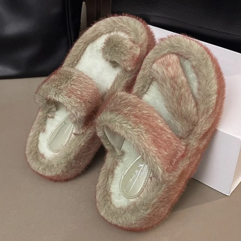

Flats Women Platform Fluffy Slippers Designer Clip Toe Shoes 2025 Winter Fashion Flip Flops Casual Cozy Home Zapatillas De Mujer