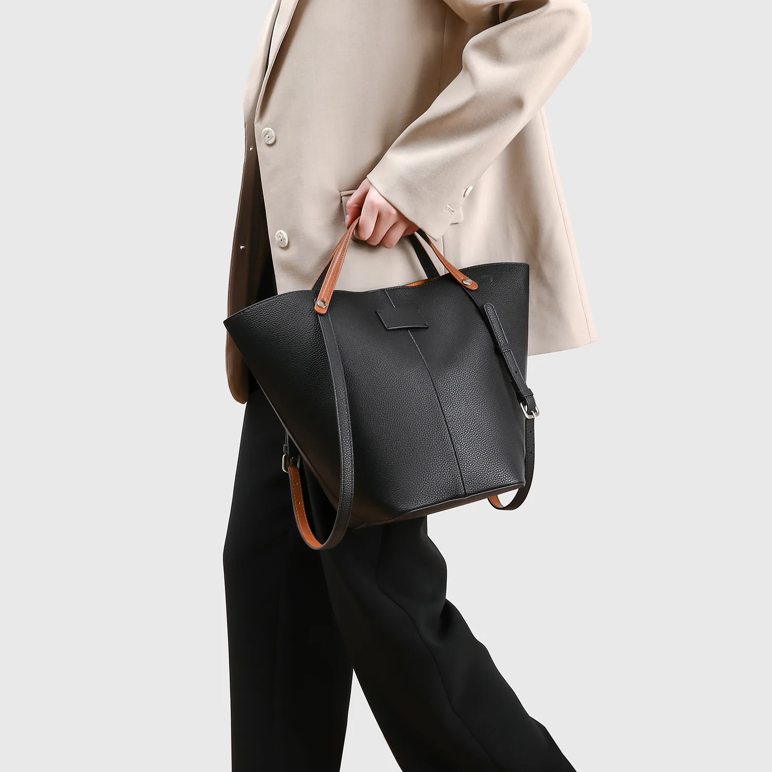 borse-fasciatoio-classiche-minimaliste-ed-eleganti-per-donna-borsa-a-tracolla-chic-di-design-borsa-da-pendolare-in-pelle-colore-tinta-unita-semplice