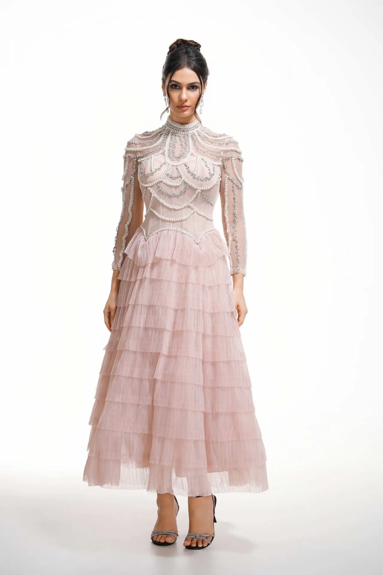 새로운 럭셔리 비즈 장식 섹시 시스루 드레스 퍼프 스커트 하이 패션 디자인 파티 가운