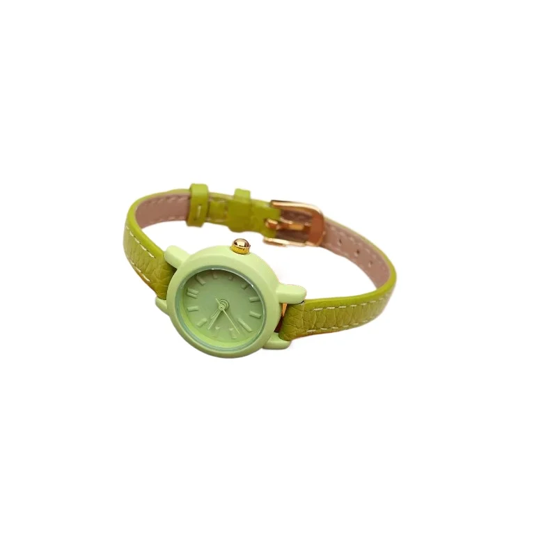 

Watch female niche design students simple temperament small exquisite color