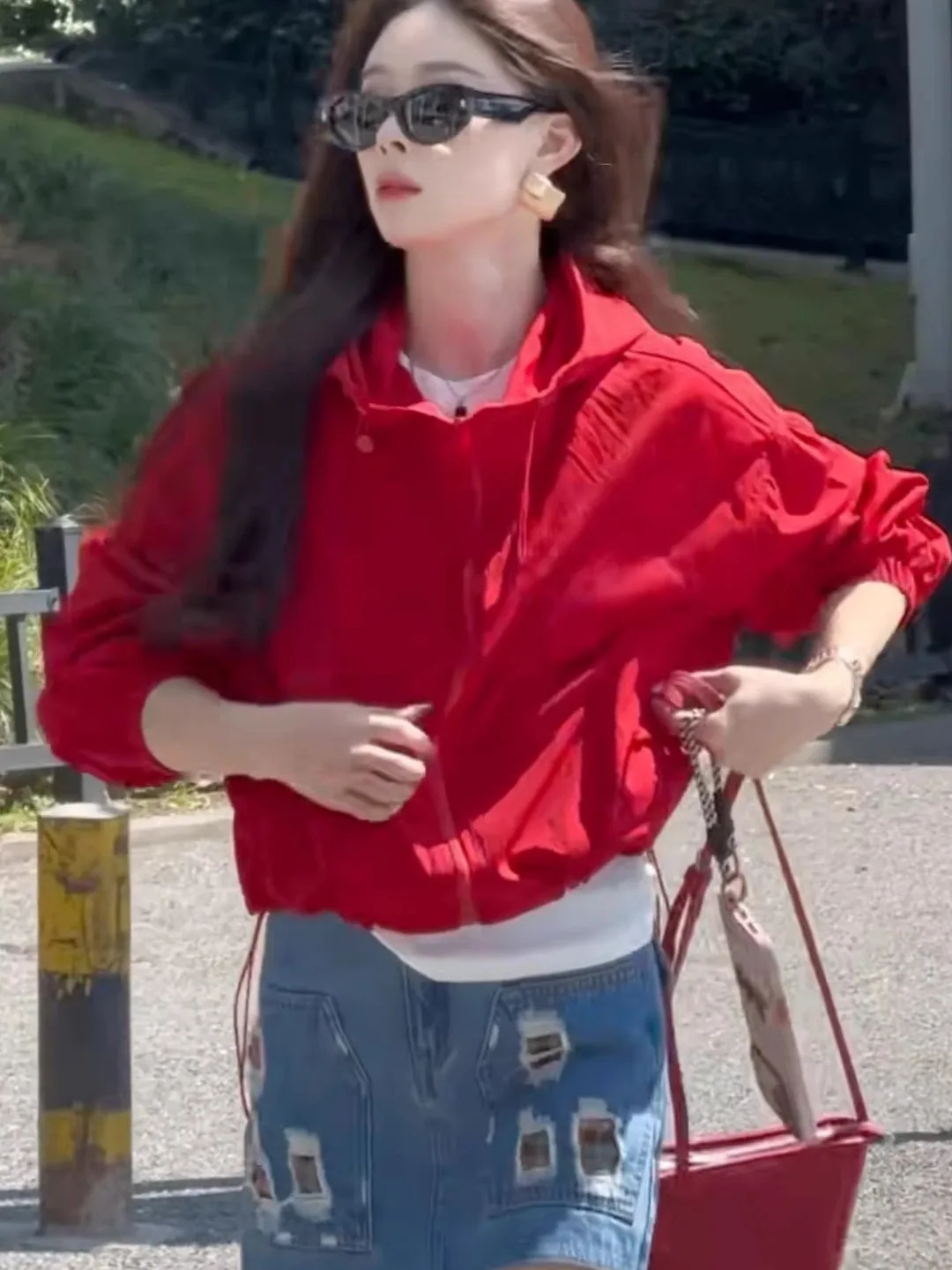 

Женская повседневная свободная укороченная куртка с защитой от солнца, весна-лето 2026, новый корейский стиль, тонкое пальто с капюшоном