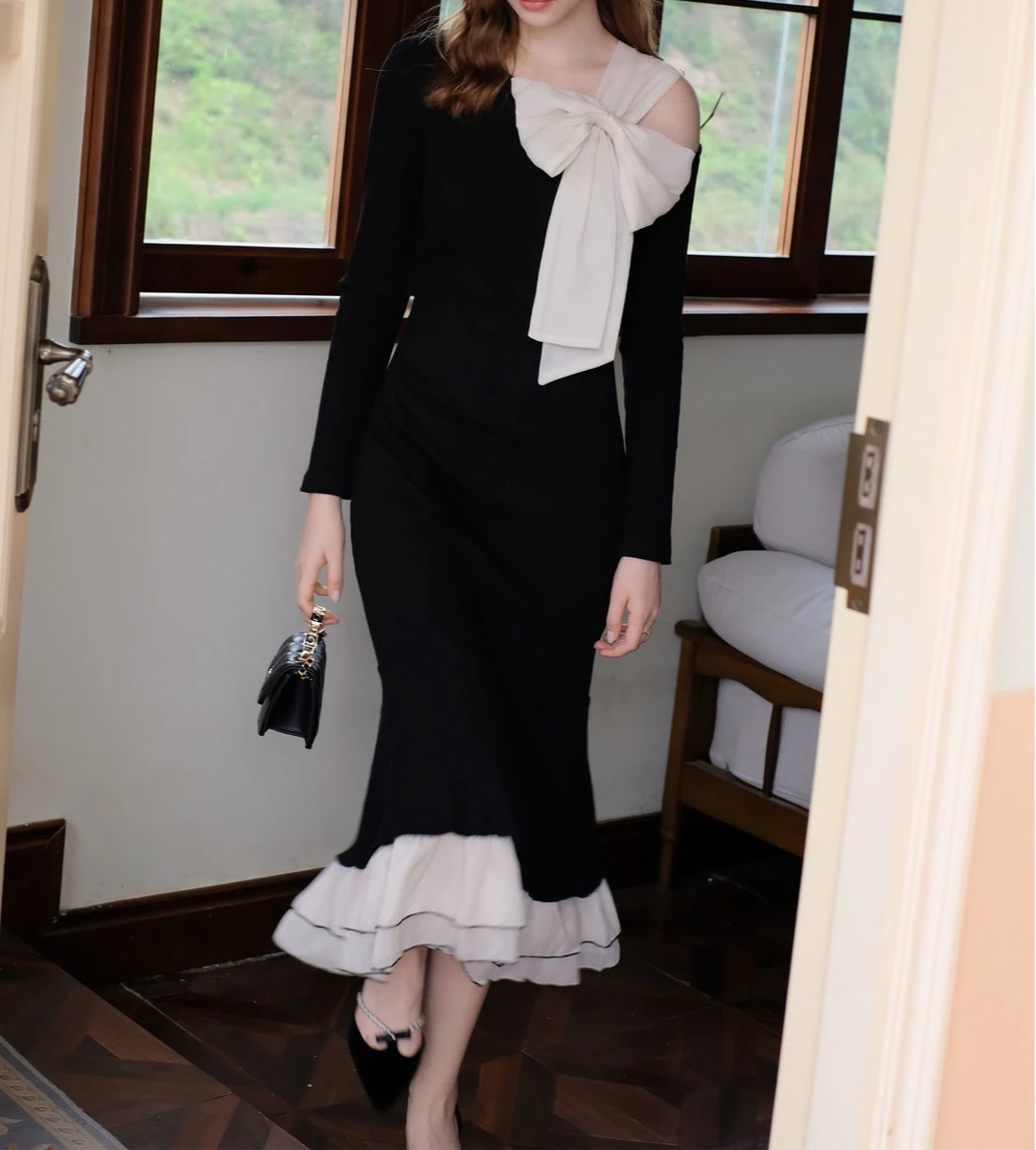 French Design, Spring and Autumn Bow Tie Waist, Slimming Fishtail Knitted Dress for Women, New Temperament Black Dress