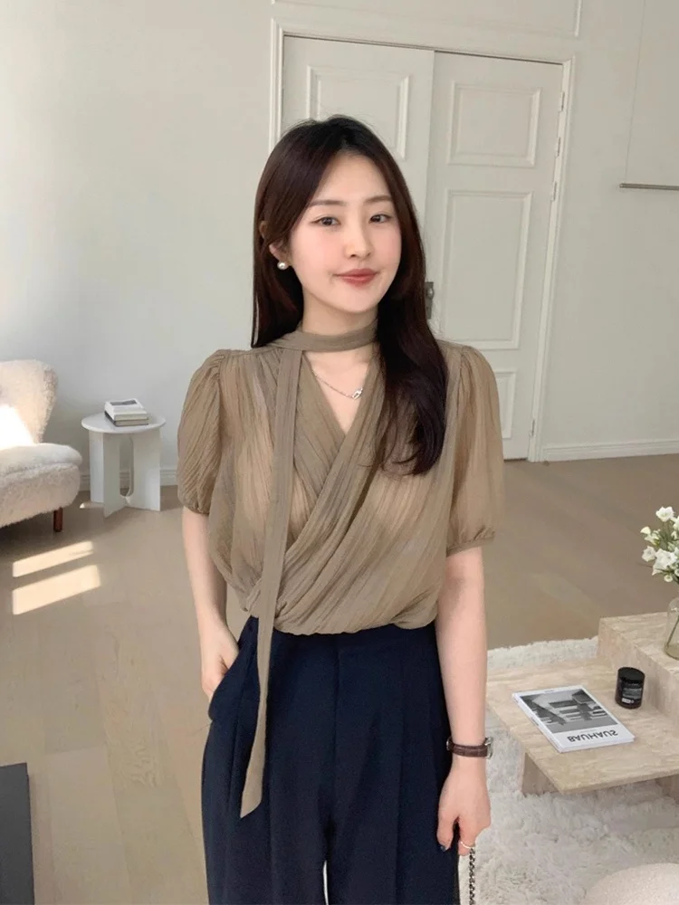 

Новая летняя женская блузка в стиле Gentle Wind с V-образным вырезом, плиссированной текстурой и рукавами-фонариками, свободного кроя, для повседневной носки