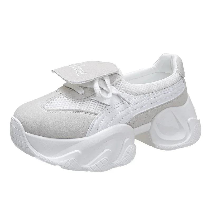 جديد منتصف كعب مضخات المرأة شبكة أحذية مريحة عالية العلامة التجارية جلد طبيعي الصيف الدانتيل يصل حذاء رياضة مكتنزة حذاء كاجوال