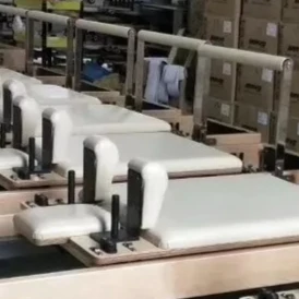 

Reformer Pilates wooden Core Reformer Equipment Sliding Bed for Body Workout Pilates Reformer