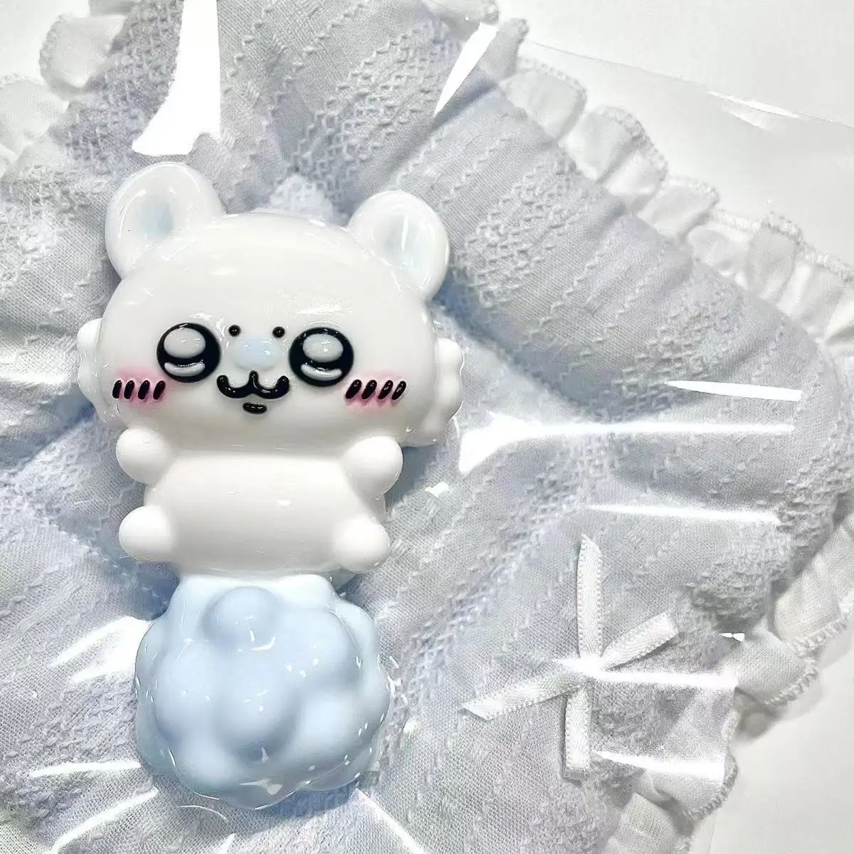 Chiikawa Hachiware Usagi Momonga mainan lucu yang bisa diremas, lambat kembali ke bentuknya, terbuat dari silikon krim berair, mainan remas yang menyenangkan untuk pelajar.