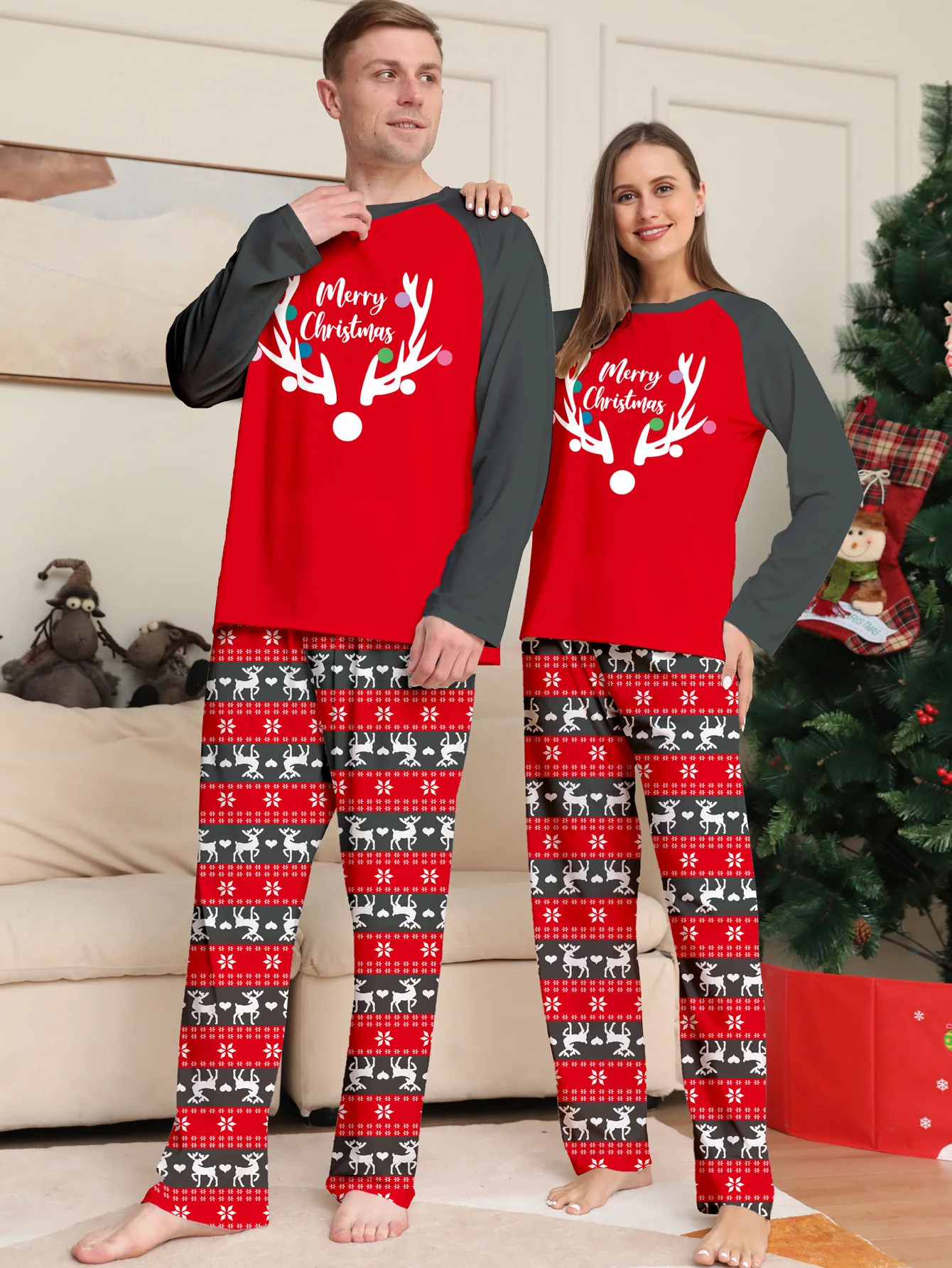 

2026 Christmas Pyjamas Set Couples Matching Outfits Women Men Cartoon Print Loose Soft Sleepwear Long Sleeve 2 Pieces Suit Pjs