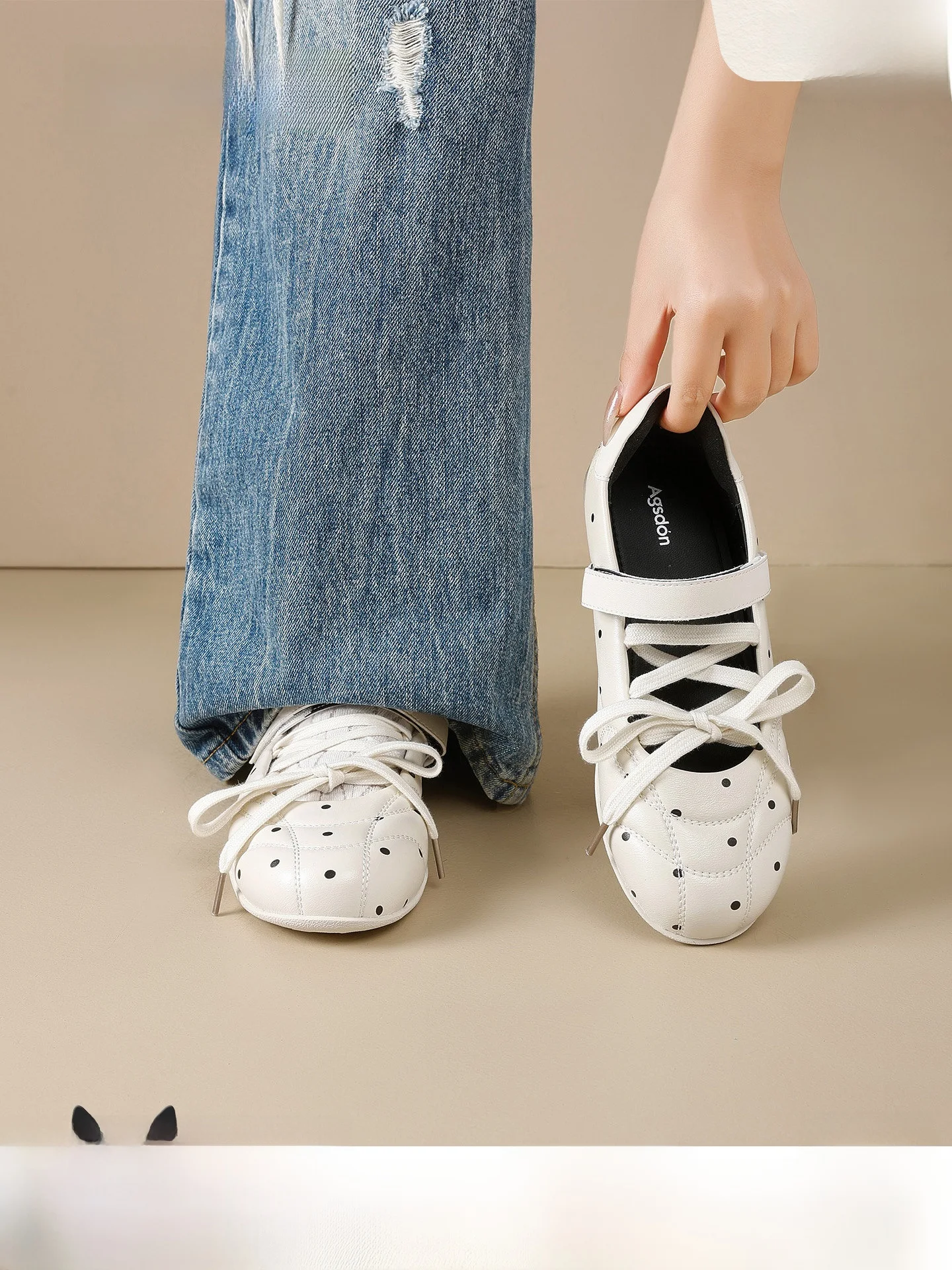 

Agsdon Mary Janes Sporty Summer 2026 Polka Dot Ballet Flat Women's Shoes Fashionable Slip-On round Toe Flat Heel for Skirts