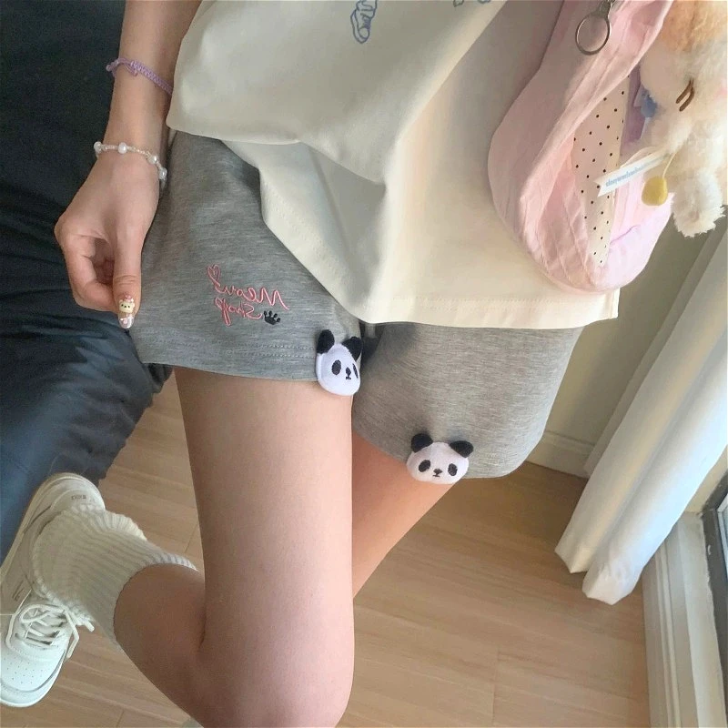 Sommer-Panda-Shorts für Damen 2025, japanischer Buchstabe ​ Stickerei-Hose mit hoher Taille und weitem Bein, Y2k-Ästhetische Taschen-Shorts, Pantalones