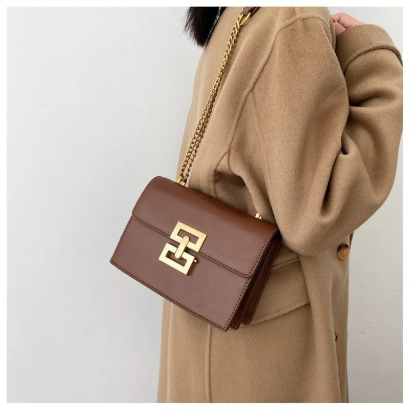 

new trend shoulder bag Europe and the United States retro ladies bag chain small square bag creative lock buckle crossbody bags