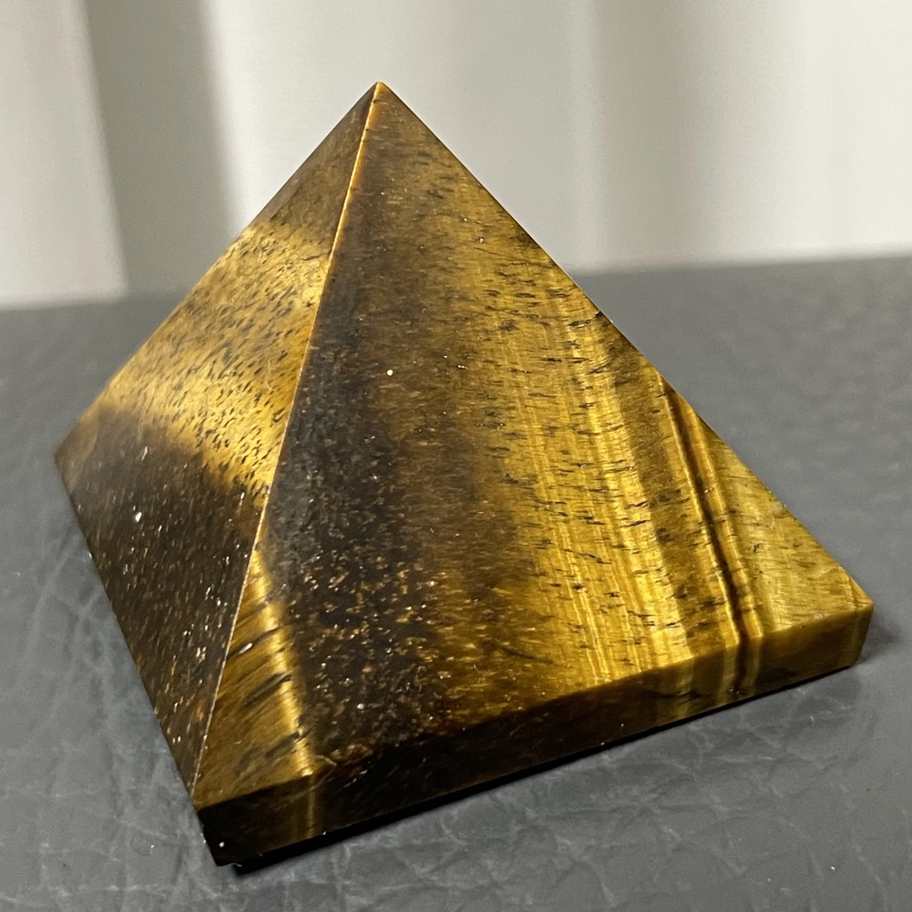 Rob Cheap Clearance Treatment Natural Mineral Crystal Pyramid Yellow Tiger Eye Red Gold Sandstone Obsidian Table Decoration
