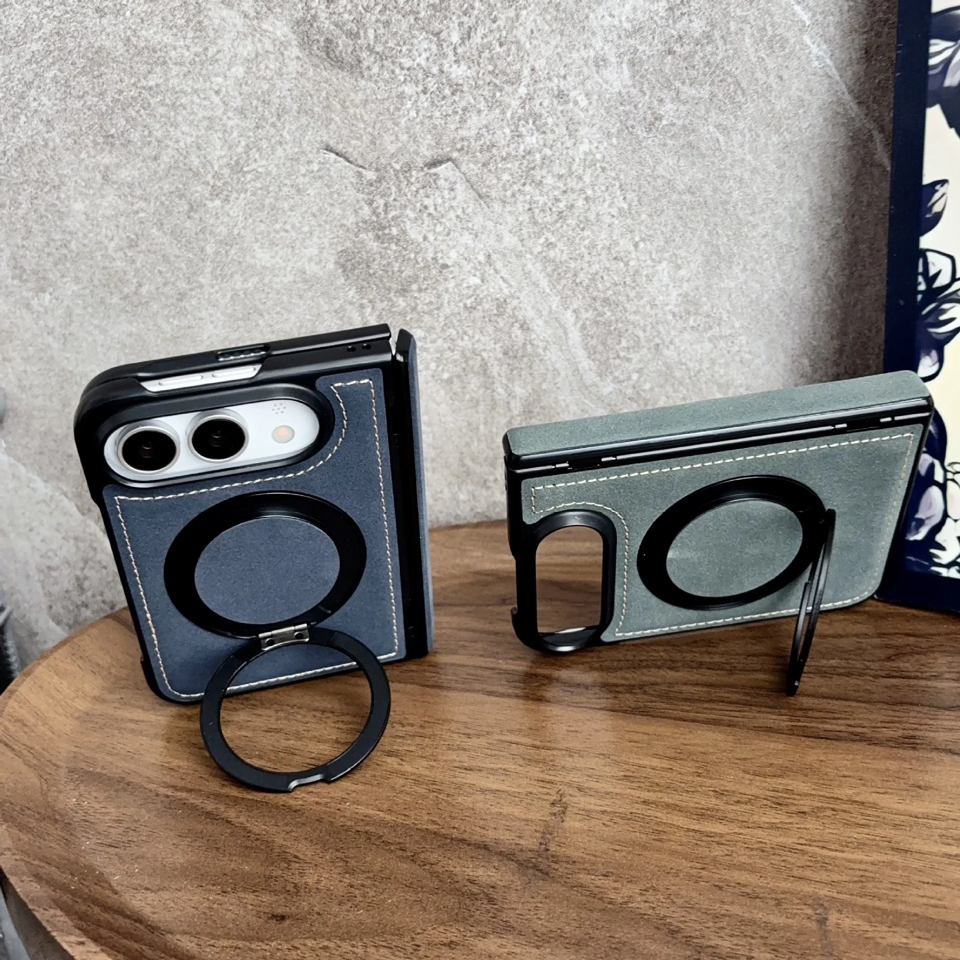 iPhoneUltra folding screen mobile phone case Sheepskin rotating magnetic suction bracket all-inclusive anti-drop 18FOLD