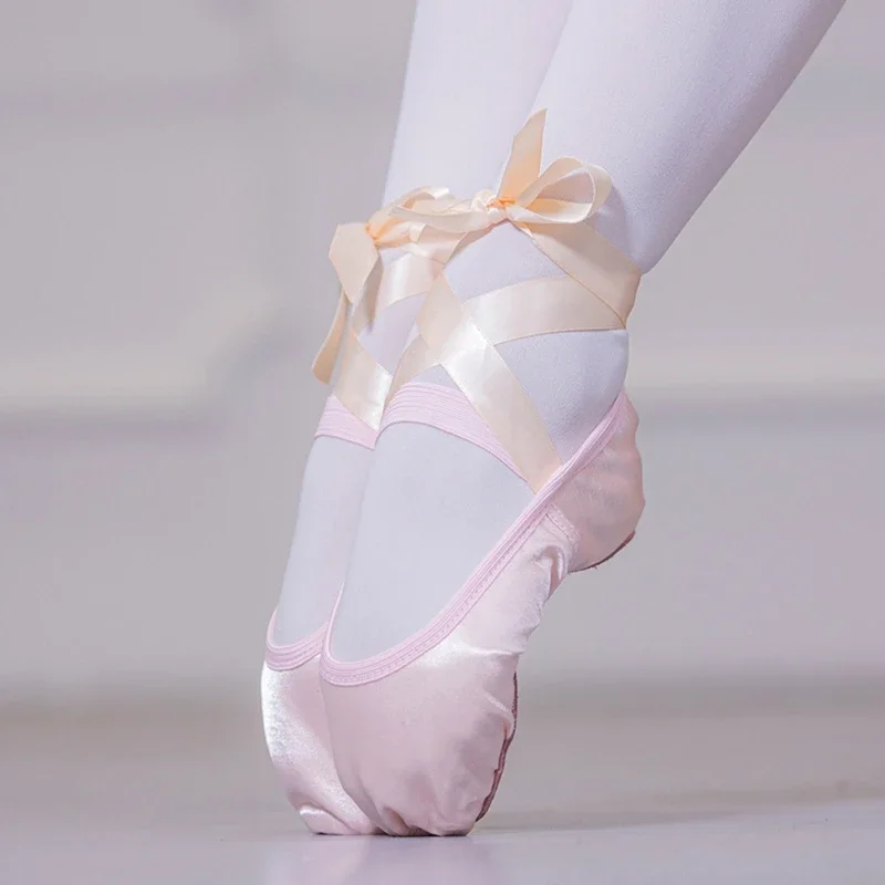 Zapatos de bailarina para practicar niños, zapatos de baile de Ballet para niñas, zapatos de punta de Ballet, suela suave de satén con cinta, zapatos de baile