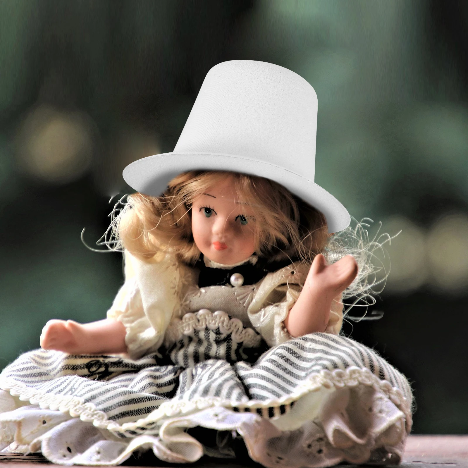 

Mini Top Hat Handicraft Miniature Hats for DIY Christmas Decoration Small Snowman Hat Craft Supplies Tiny Topper