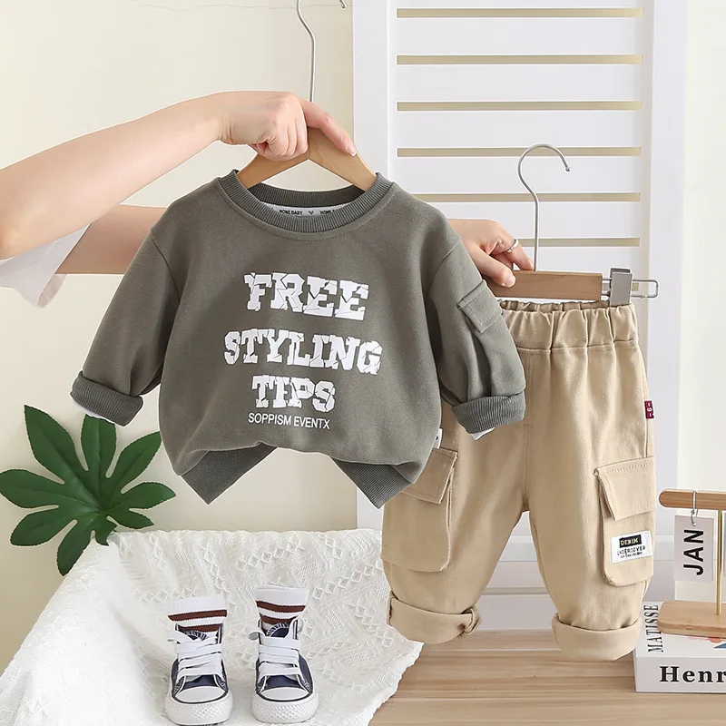 

Детский комплект, весна-осень 2023, повседневный пуловер с длинными рукавами и принтом букв для маленьких мальчиков и девочек, топы и штаны, детская одежда из 2 предметов