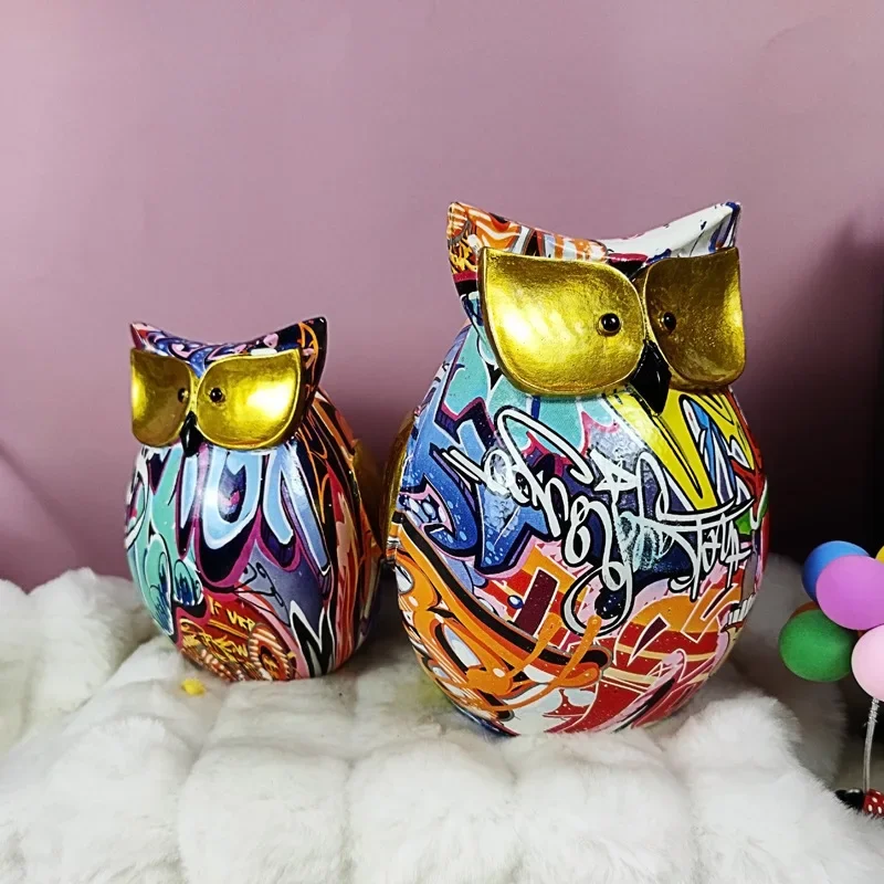 

Creative Dazzle resin crafts Owl decoration home wine cabinet living room resin water transfer decoration