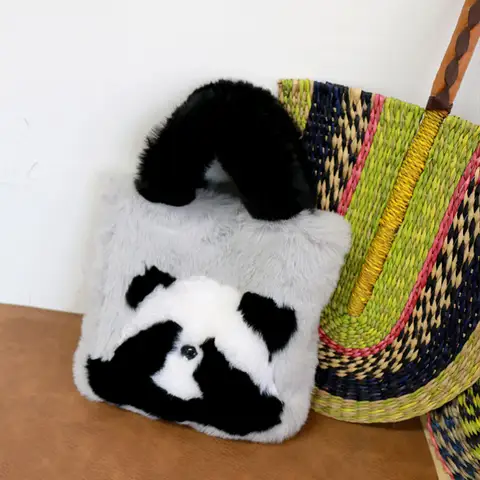 사랑스러운 패션 고급스러운 느낌 핸드백 2025 신상 밍크 퍼 판다 만화 대용량 다용도 서양 스타일 크로스백