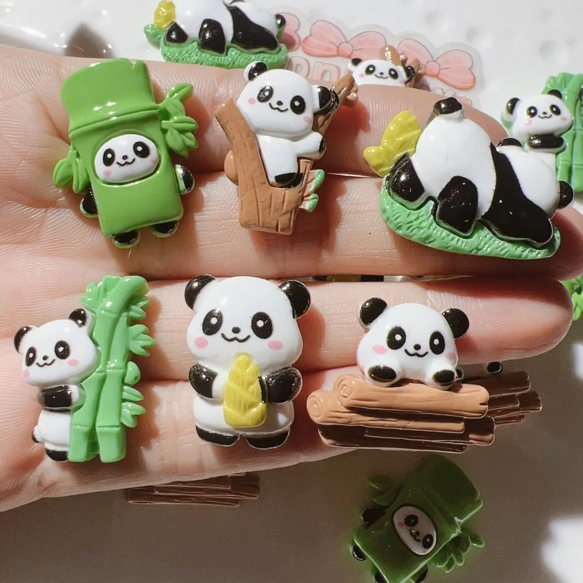 

Resin Jewelry DIY Hair Accessories Cream Glue Phone Case Clothing Material Production Bright Faced Bamboo Panda