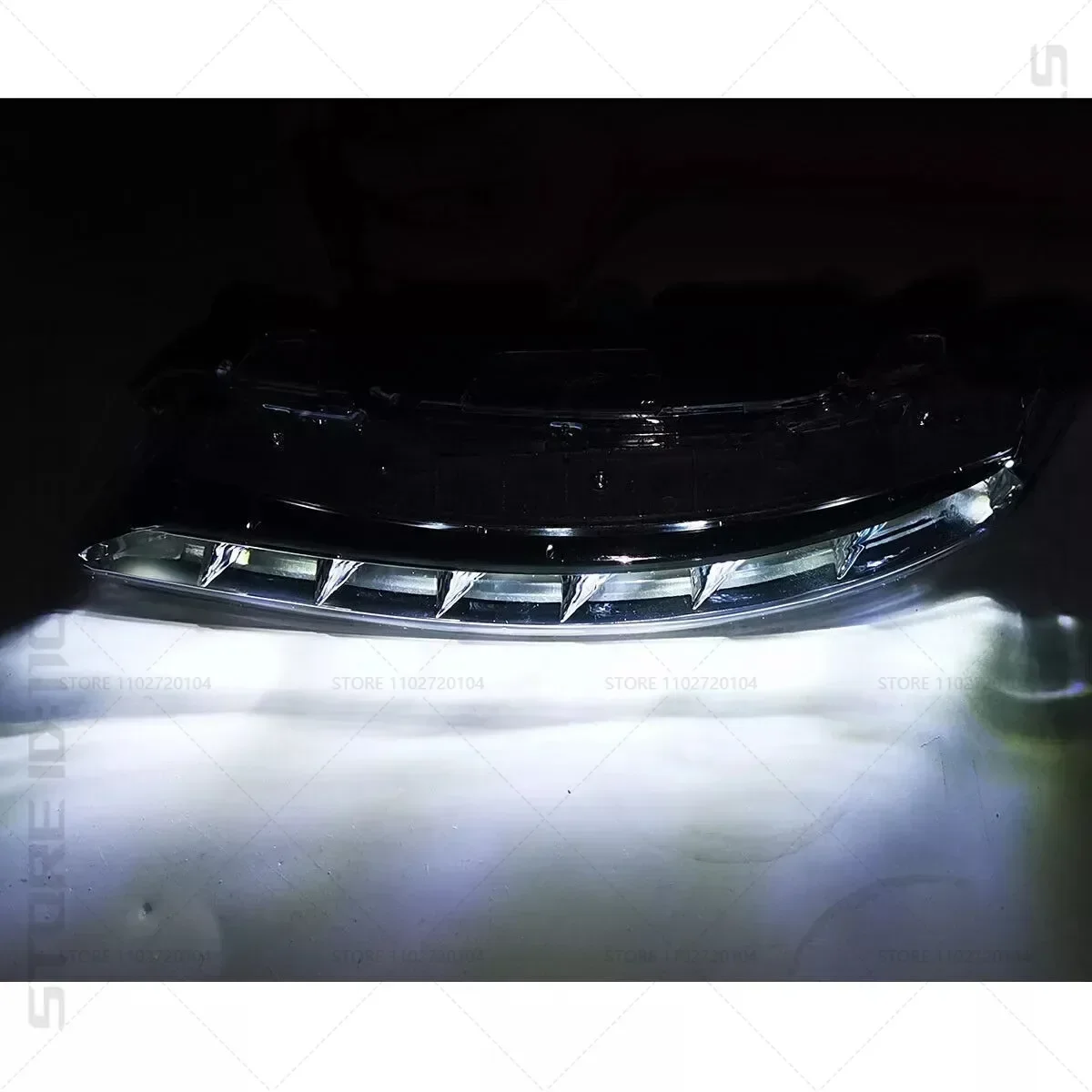 for 2007-2013 W204 W221 W218 W251 X204 C216 Mercedes-Benz C/S/R/CL/CLS/GLK DRL Fog Light Daytime Run Lamp 2218201756 2218201856