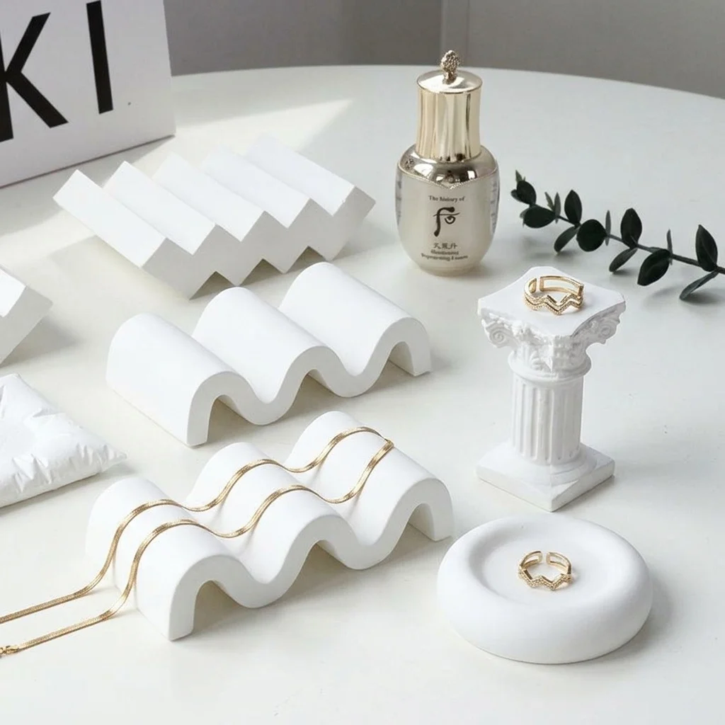 White Gypsum Photography Props, Minimalist Wave Stair Column Display Stand, Photo Background for Jewelry Cosmetics Perfume Nail