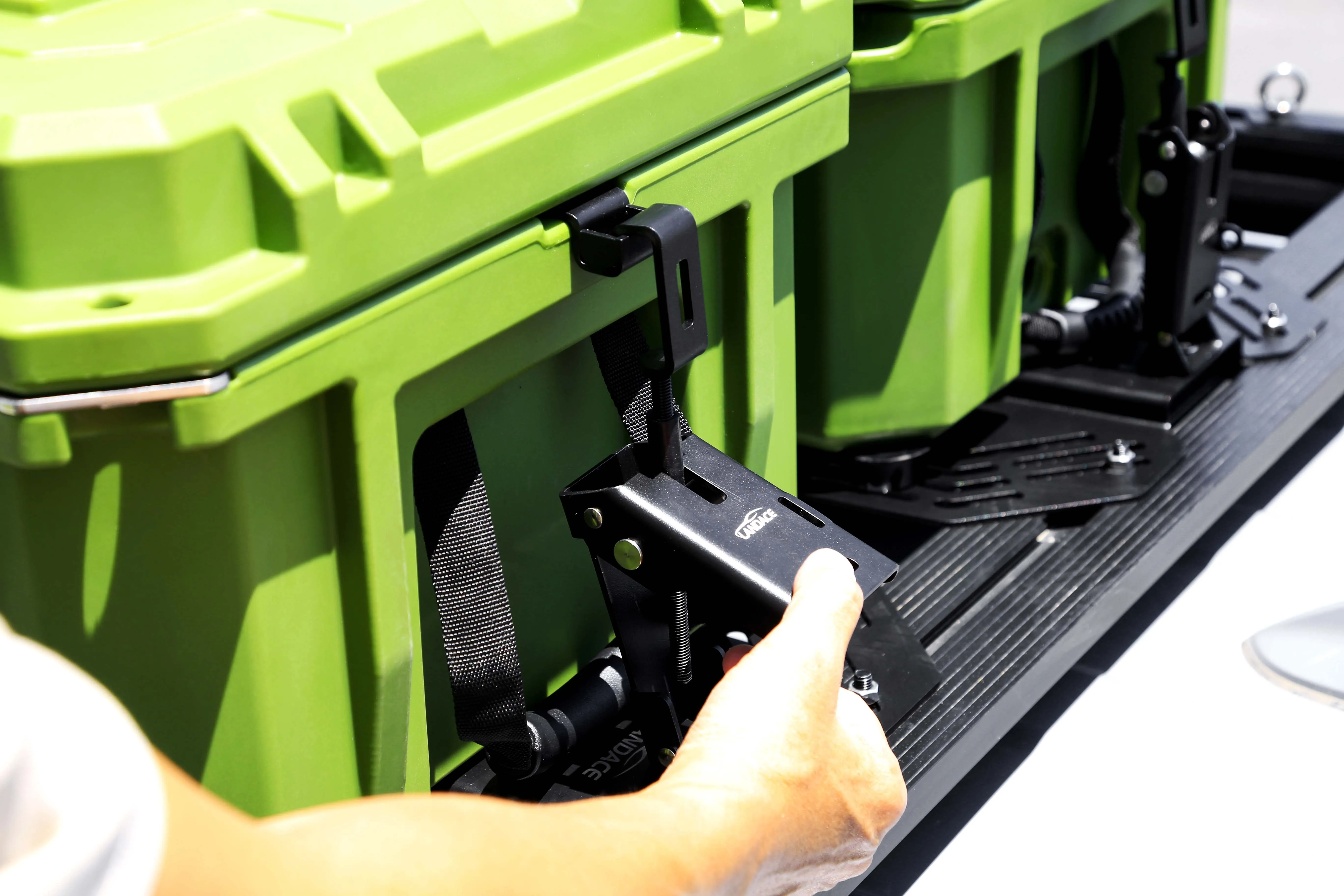 4X4 Off Road stainless steel tool box bracket mounting bracket