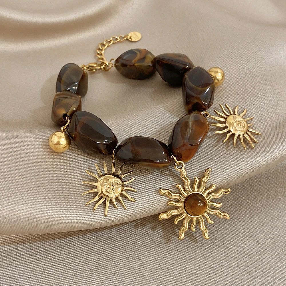 Greatera Unregelmäßig geformtes dunkelbraunes Acryl-Sonnenstein-Anhänger-Armband aus 316L-Edelstahl, Persönlichkeitsarmband für Männer und Frauen, INS