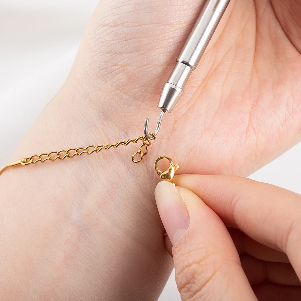 1PC Bracelet Necklace Wearing Aid Tool Adjustable Telescopic Rod Jewelry Tool Quick Clasp Lobster Clasp Zipper Hook Device