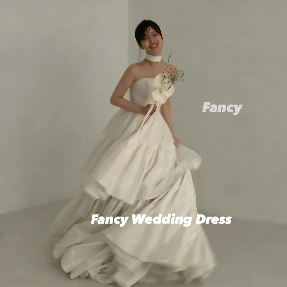 Fancy Elegant Strapless Korea Wedding Dresses Photo Shoot Customized Ruched Tiered Bride Dress Open Back Bridal Gown