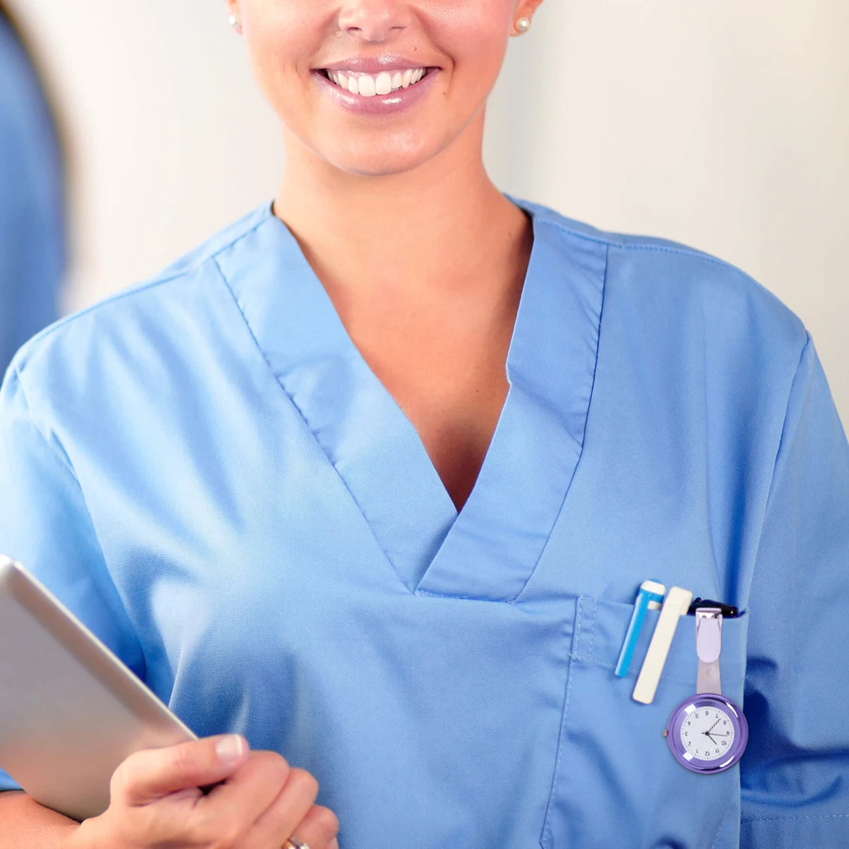 

Colorful Alloy Chest Watch for Nurses Doctors Waterproof Portable Pocket Watches with Clear Numbers Durable Design Nurse Hanging