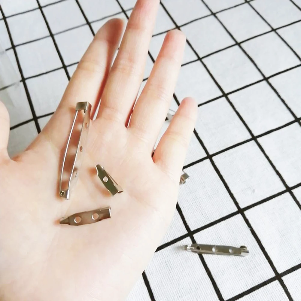 

200pcs 2.5cm Silver Brooch Pin Back Bar Three Holes Safety Clasp Brooch for Craft Jewelry DIY Making