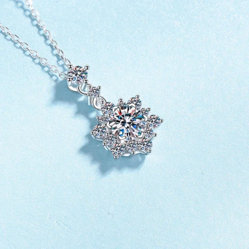

Snowflake Platinum Pt950 Wedding Necklaces, 1CT Moissanite Diamond Pendant WOMEN, Valentine's Day Christmas Girl Birthday Gift
