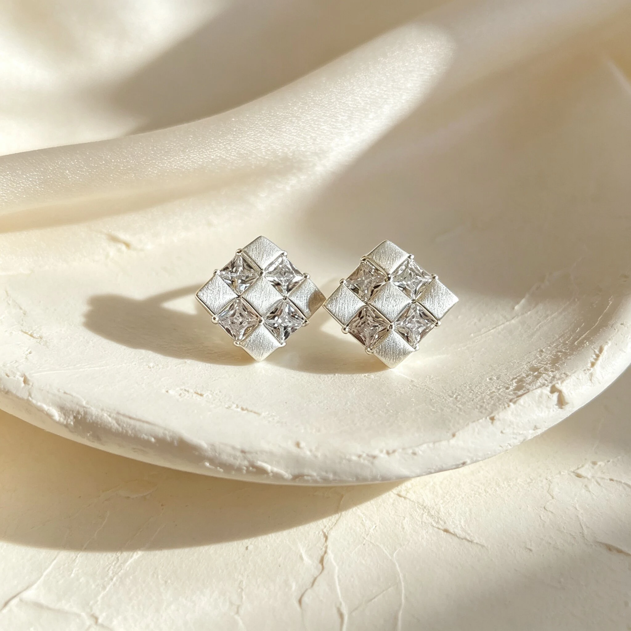 Silver Color Luxurious Rhinestone Brushed Geometric Square Stud Earrings for Women Fashion Jewelry Party Accessories