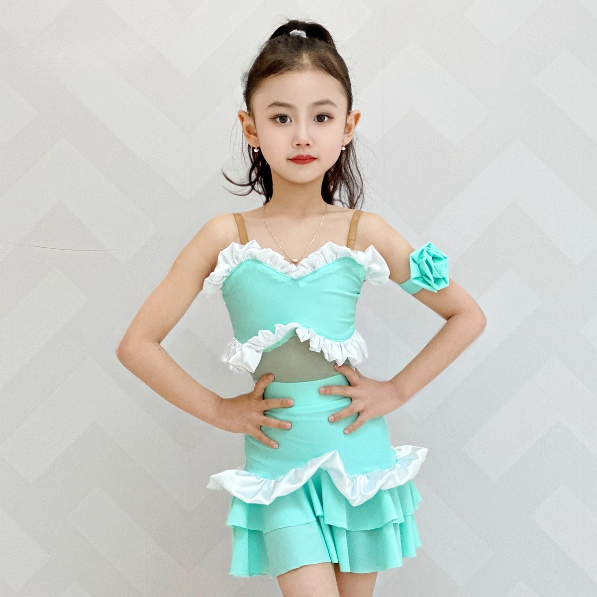 

2026 Summer Latin Dance Set Professional Dress for Girls Red Latin Dance Clothing Kids Samba Chacha Salsa Latin Dance Costumes