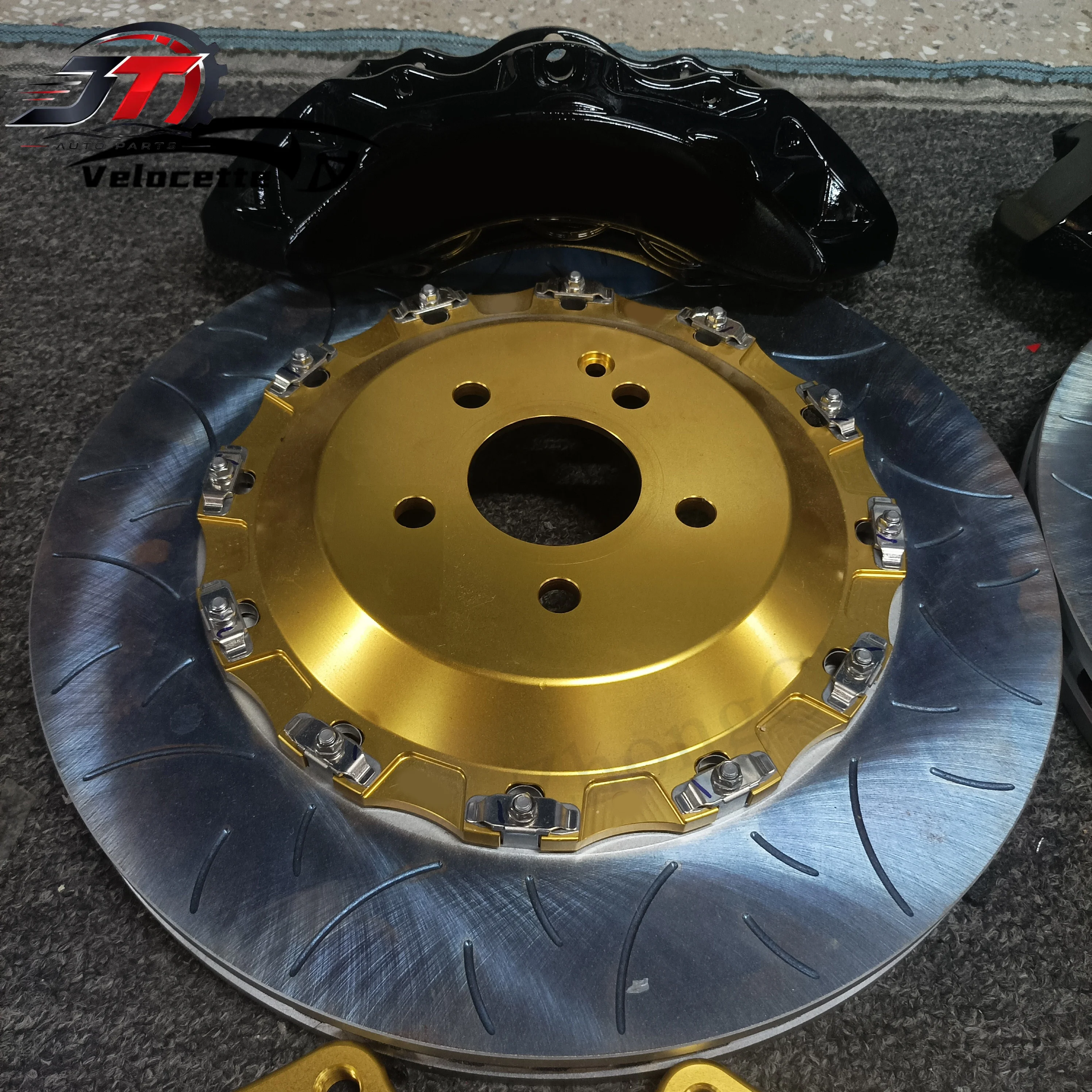New style Brake Caliper Auto Performance Brake Kit U8 for Mercedes Toyota Fortuner LC250 Prado Revo Vigo Corolla for BMW F22 F30