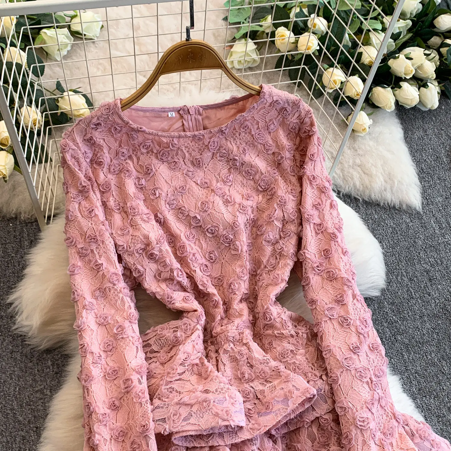 Vestido longo de renda rosa/preto/branco para mulheres, vestido de noite elegante com bordado rosa, manga larga, vestido de festa formal em camadas, novo