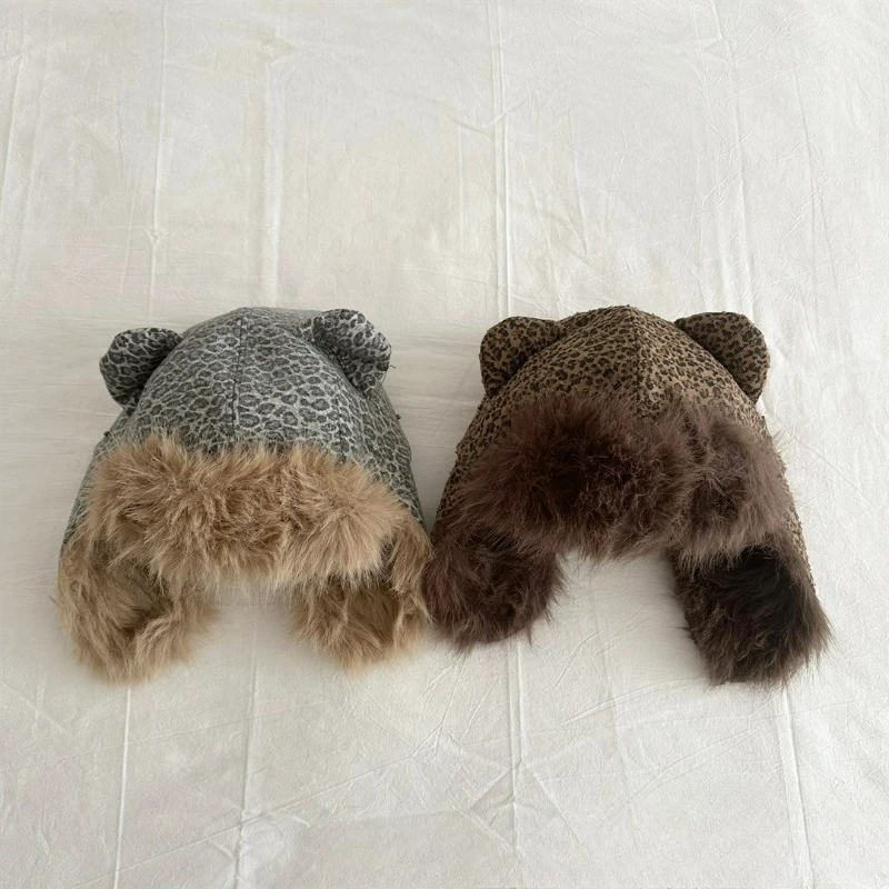 

American-style Leopard Print Plush Trapper Hat with Thickened Ear Protection, A Must-have Warm Winter Accessory for Large Heads