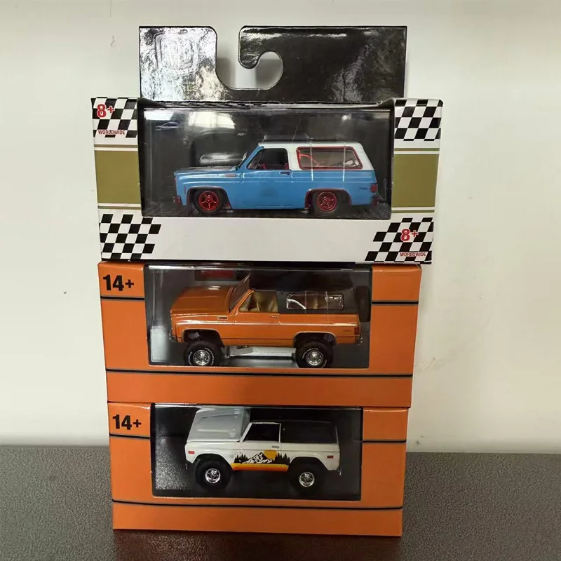 

M2 Car Model Alloy Car Model Collection Ornaments Brand New with Packaging Brand New Simulation Rescue Vehicle Off-road Vehicle