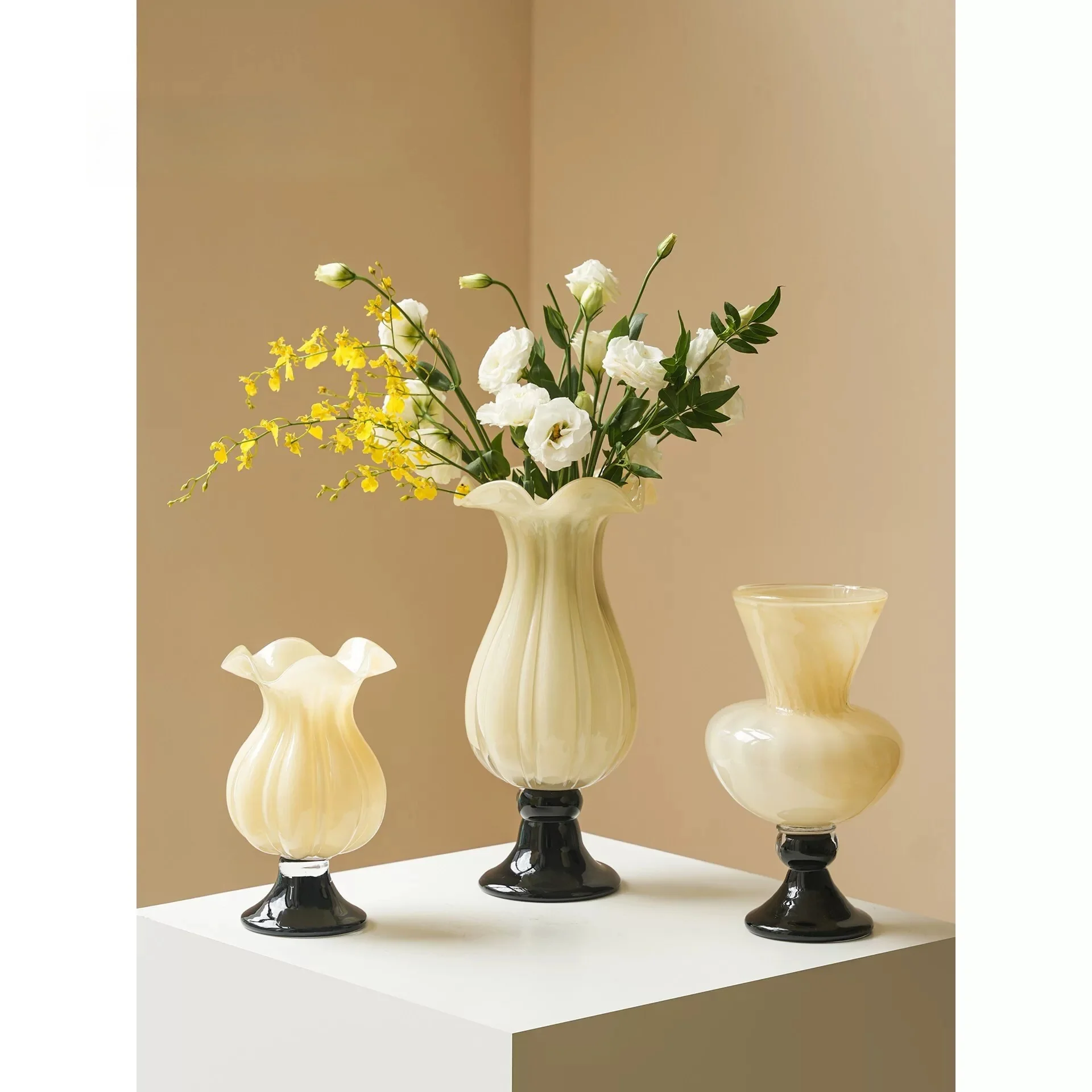 French style dopamine emotional stability vase design sense niche glazed glass flower ware light