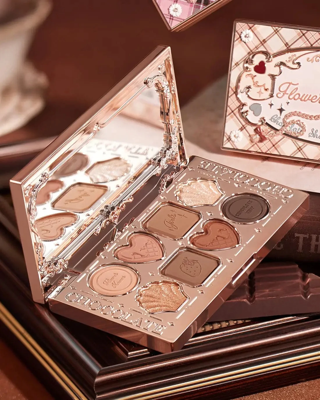 Flower Knows Chocolate Wonder-Shop 8-Farben-Lidschatten-Palette, matt, schimmernd, wasserfest, hochpigmentiertes, langanhaltendes Make-up – Detail 5