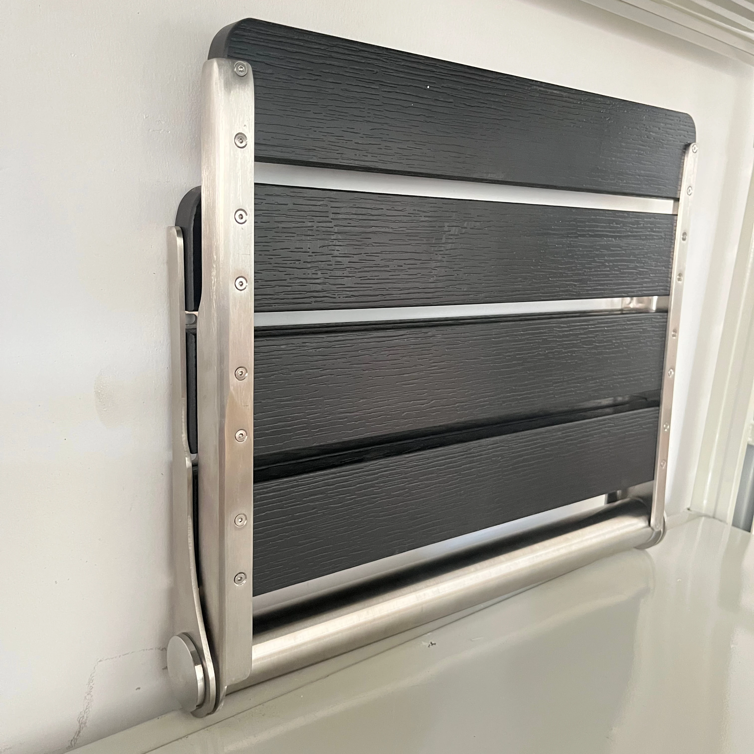 

Черный настенный пластиковый деревянный складной табурет для ванных комнат, стульев для ванной и табуретов для пеленания обуви.