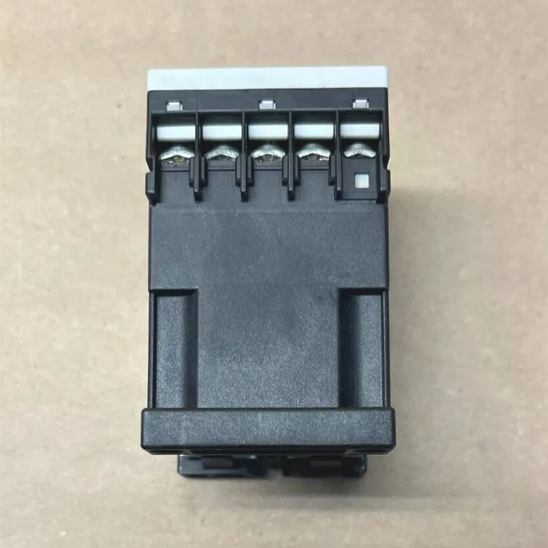 بائع الذهب العلامة التجارية الجديدة 100% الأصلي Sie-mens 3RH1131-1VB40 مرحل المقاولين للدوائر المساعدة 3 NO 1 NC 24 V DC حجم S00 0 ، 8 #3