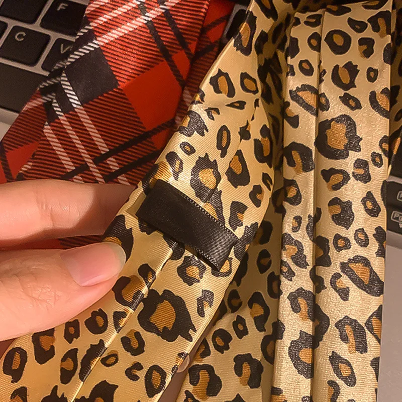 New Style Narrow 5cm Leopard Print Neck Ties For Men Suit Bag Accessories Casual Plaid Tie Performance Stage Photography Prop