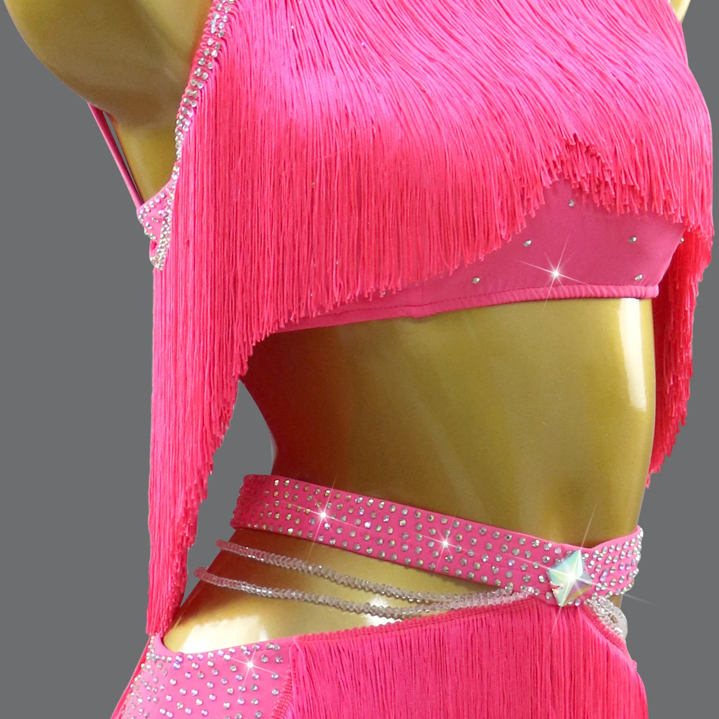 Strój do tańca latynoamerykańskiego, spódnica, sukienka taneczna, kostium sceniczny, odzież sportowa na zawody, damski strój wieczorowy na bal, strój z rozcięciem, kostium dla dziewcząt, 2025