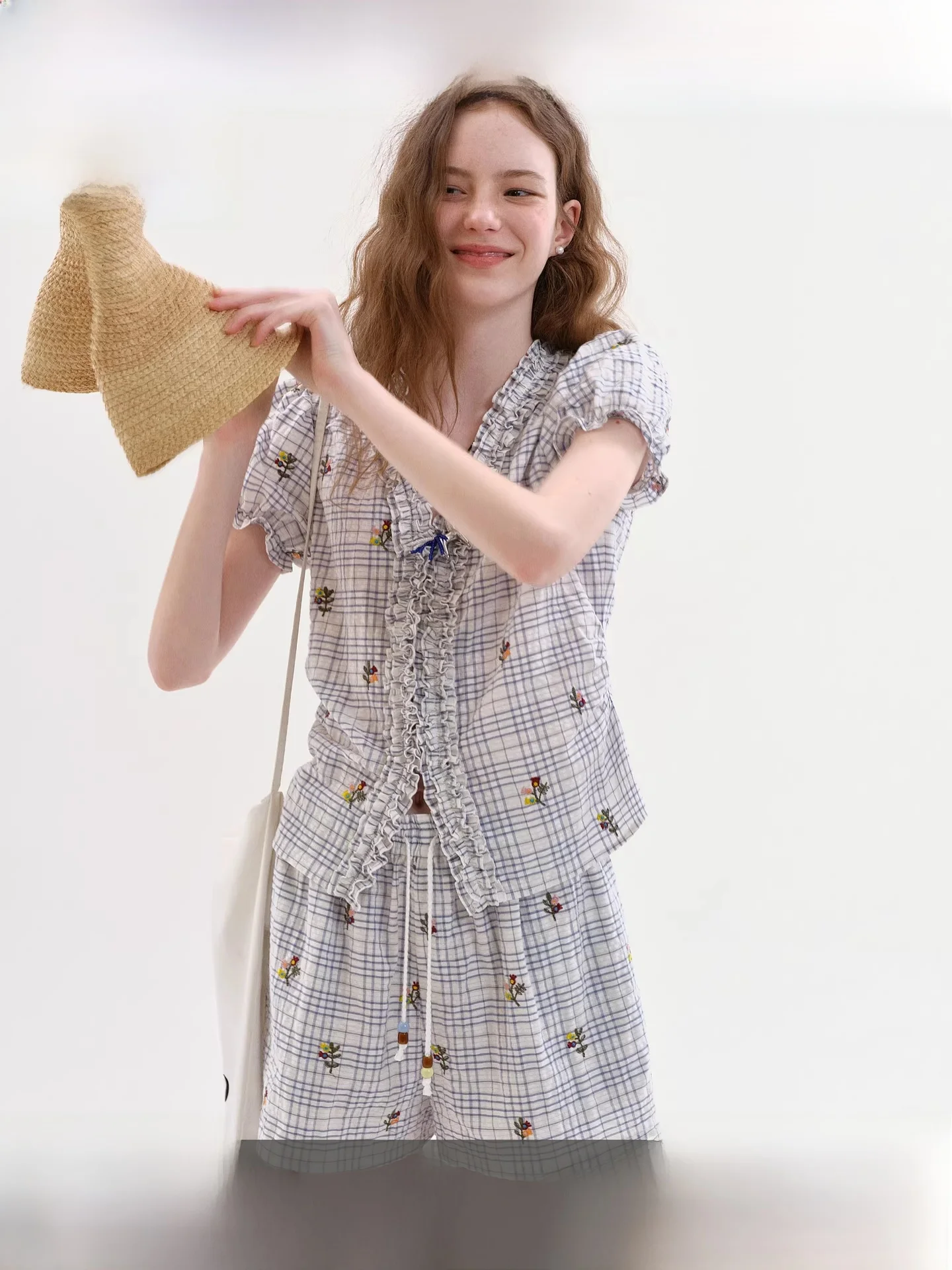 

Fano Summer 2026 Women's Shirt V-neck Embroidered Bubble Sleeve Pleated Breathable Polyester Fiber Commute Style Regular...