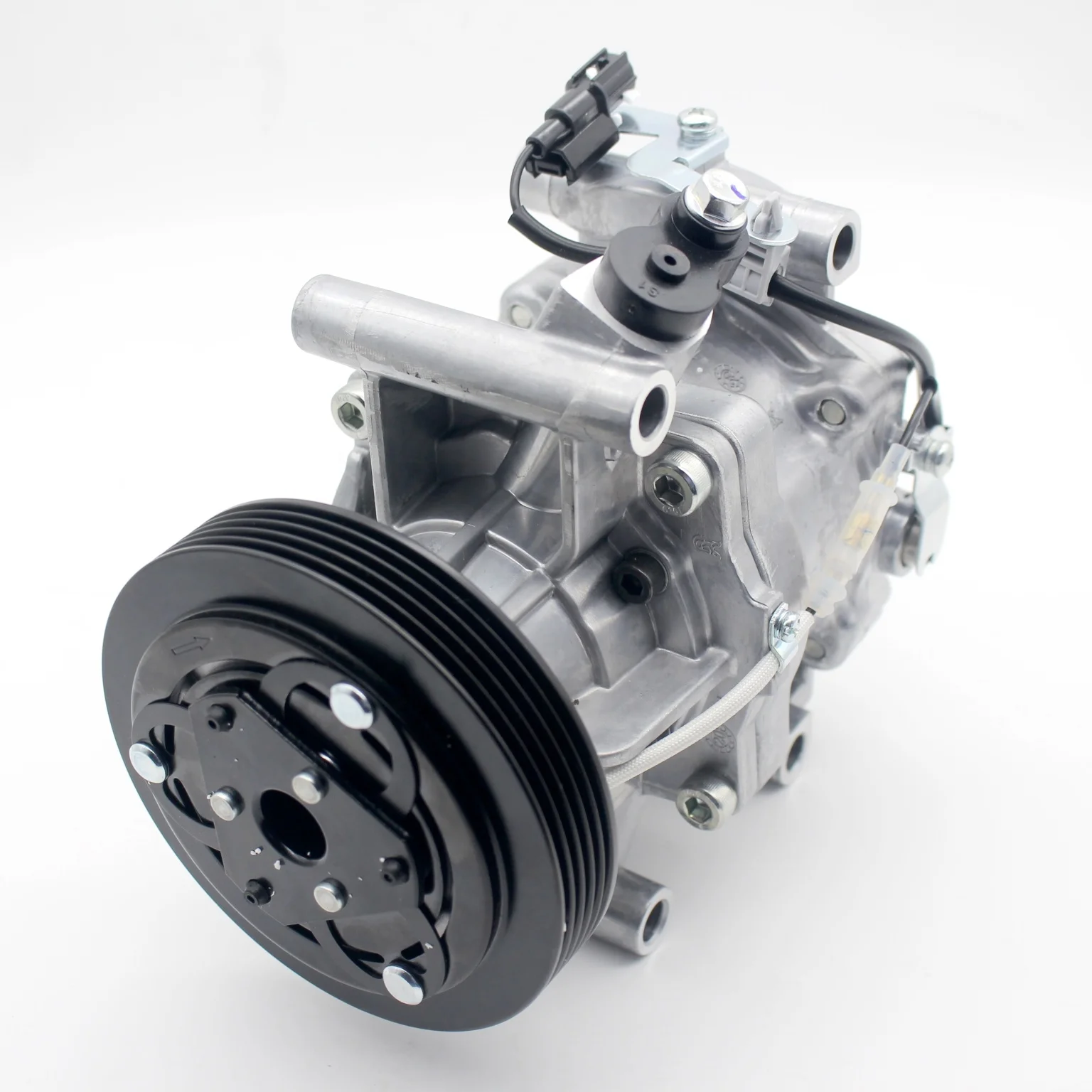 AC Compressor For  City 2014-, OEM 1007604853 SANDENE3904 Auto Ac Compressor Air Conditioner*
