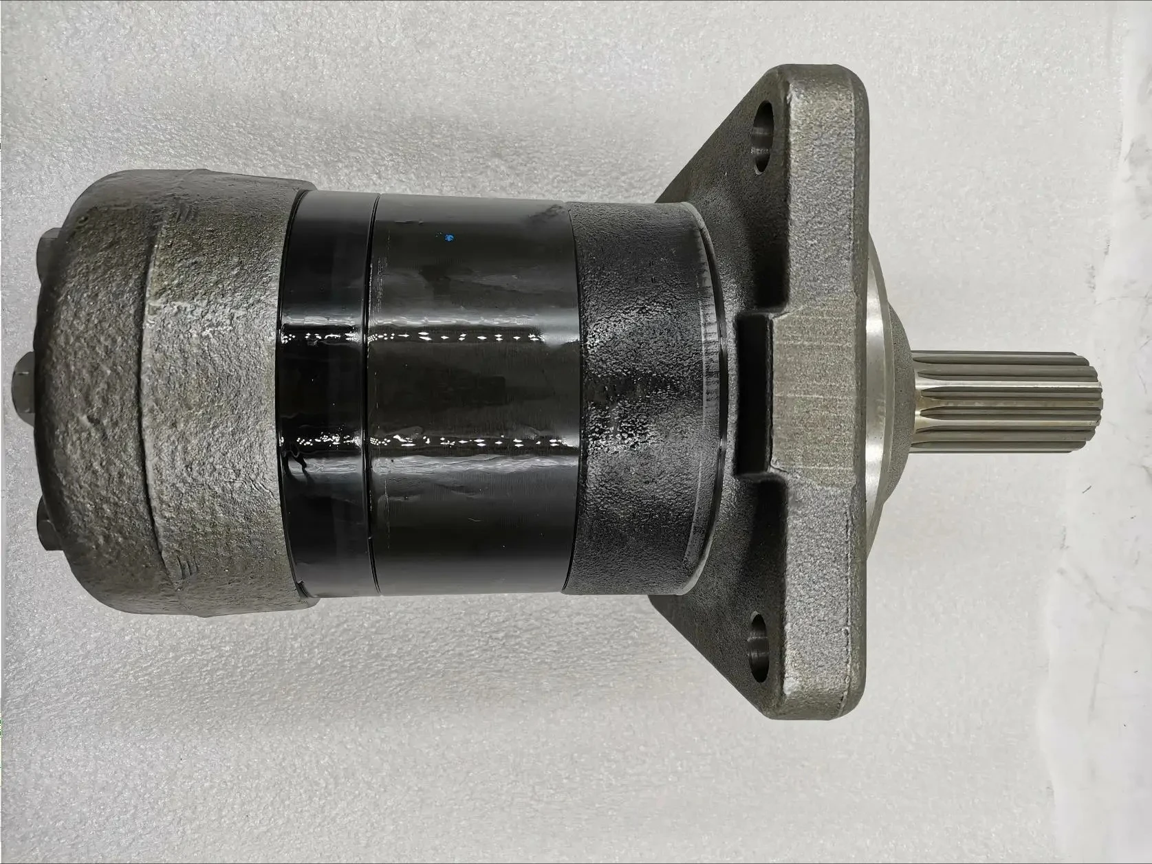 11C0096 151Z3305 Original 17 Tooth Spline with a Diameter of 38MM LiuGong Loader Hydraulic Cycloidal Motor Walking Motor