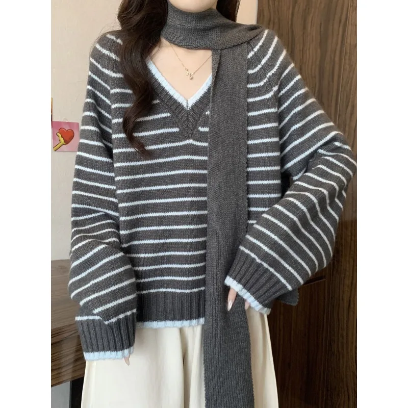 

Женские весенне-осенние свободные топы нового стиля 2025 года с шарфом, полосатый свитер с v-образным вырезом