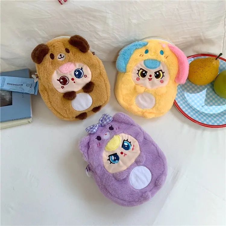 

Модная осенне-зимняя женская сумка-кроссбоди с мультяшной куклой, кошелек для монет, уличная сумка для телефона, из бархатного материала, на молнии, новинка